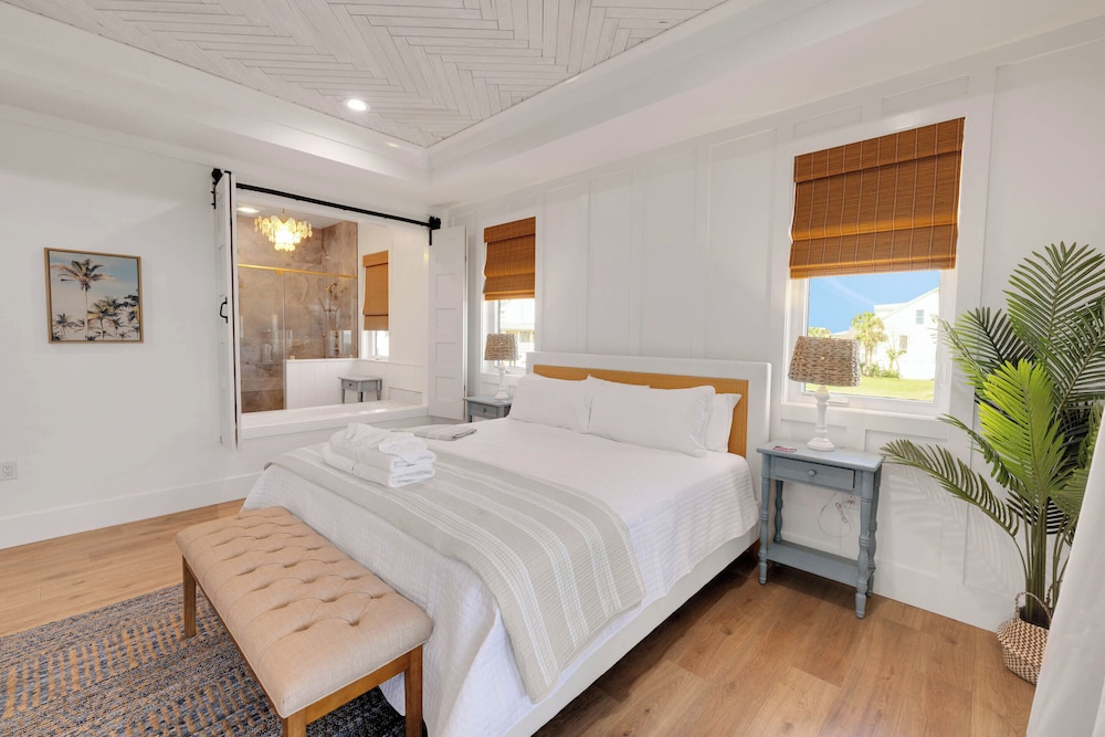 Suite Beach Tybee by Tybee Vacation Rentals