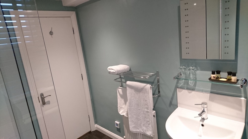 Guildford Vacations - Angel Hotel - Property Image 11