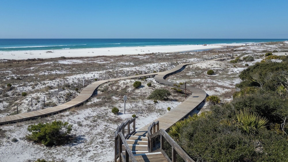 Watersound Beach Retreat Pool & Gulf Views + Free Attraction Tickets!