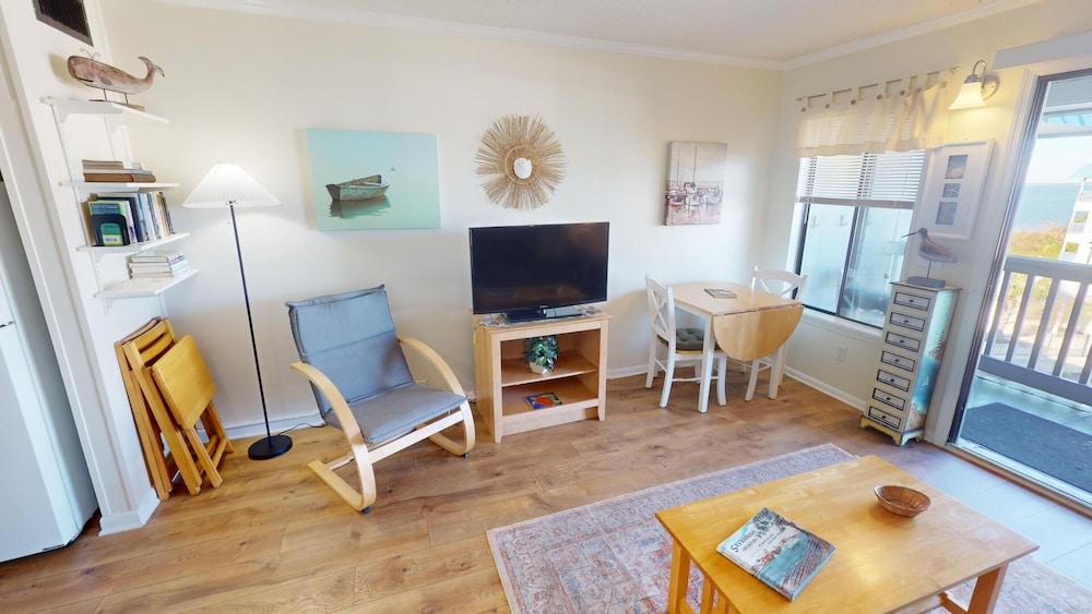 Beach Racquet B by Tybee Vacation Rentals