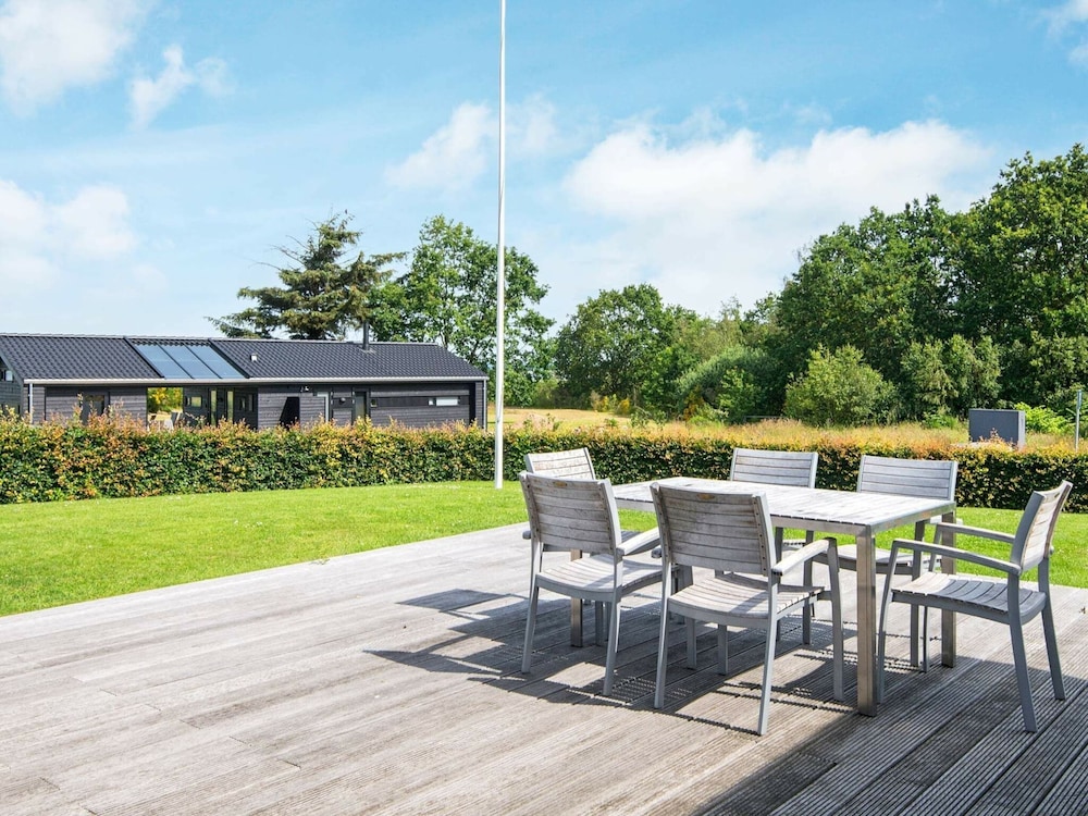 8 Person Holiday Home in Juelsminde-by Traum view 3