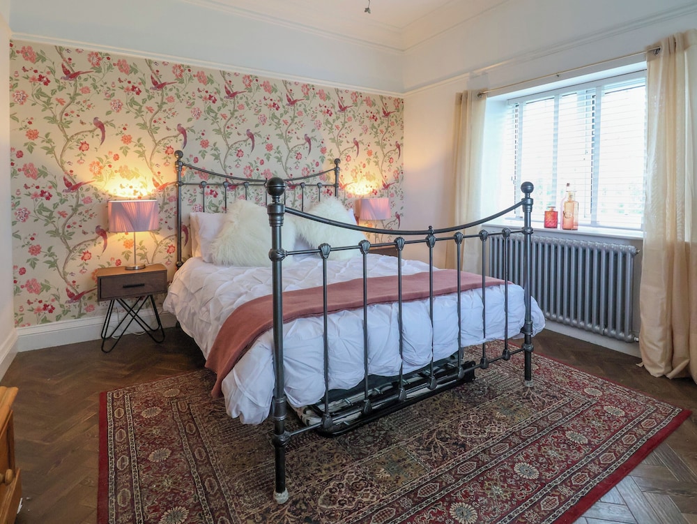 The Manor House Skerry Vore