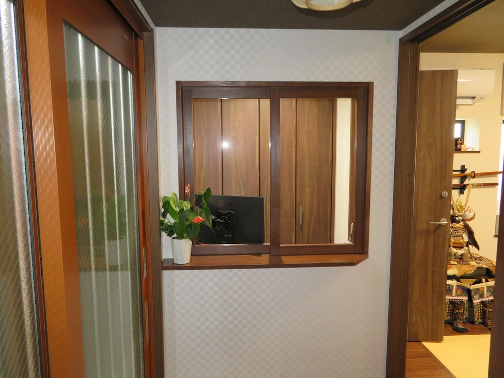 Azalea - Hostel