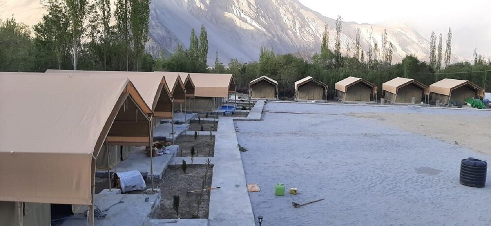 Rebo Camp- Hunder view 3