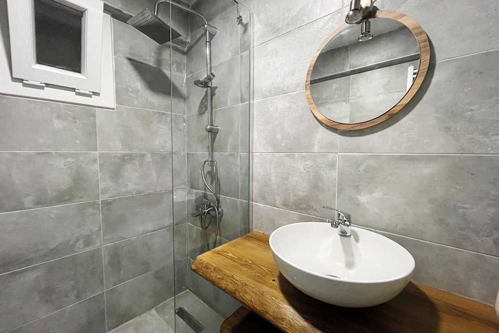 2BR/2Bath with Garden - Between Şişli & Taksim
