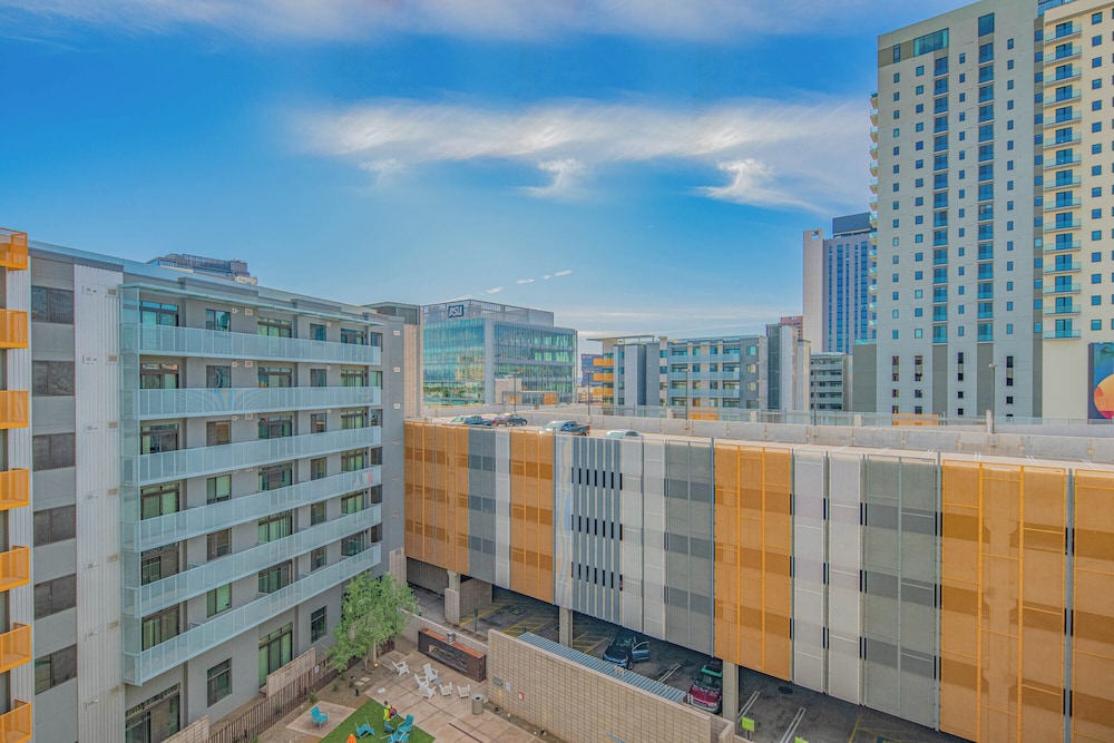 ROVE LIVING/KL - Roosevelt Point
