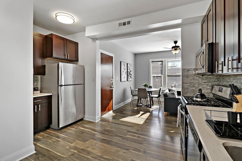 3BR Furnished Stay - Belle Plaine 2W