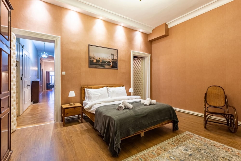 Missafir Historical Flat With Sea View in Beyoglu
