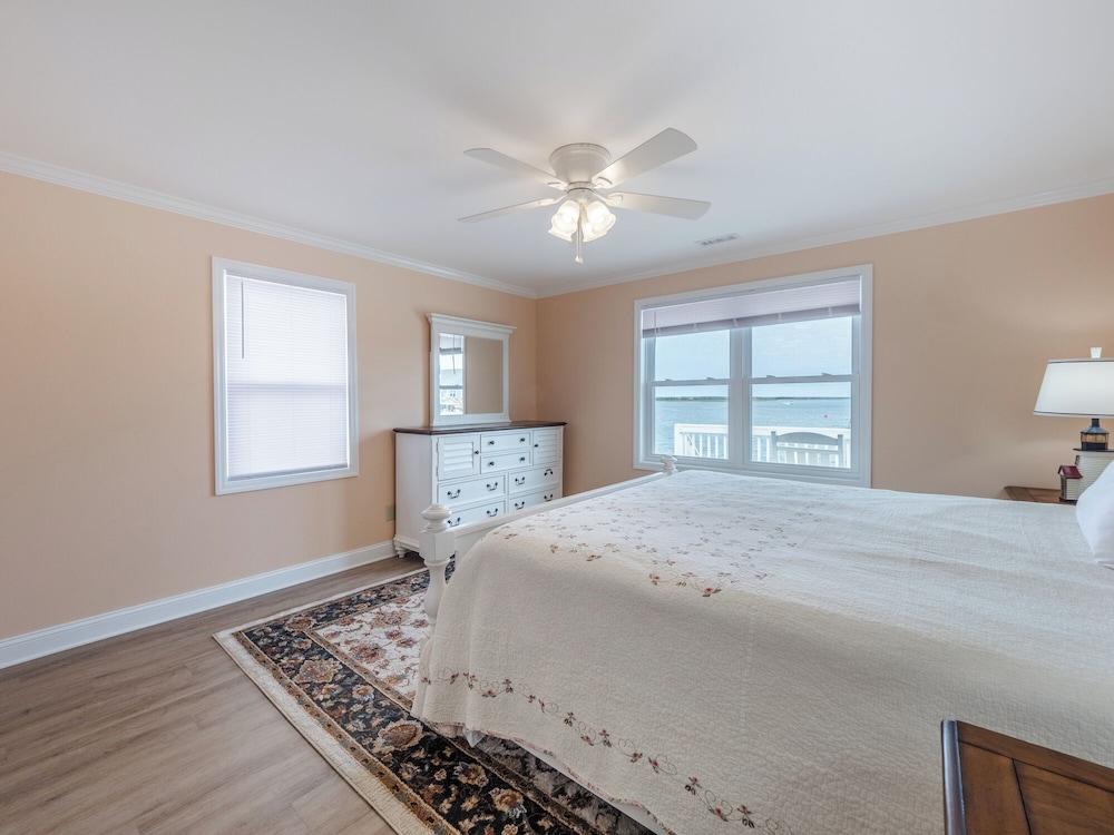 Bear's Den by Topsail Realty