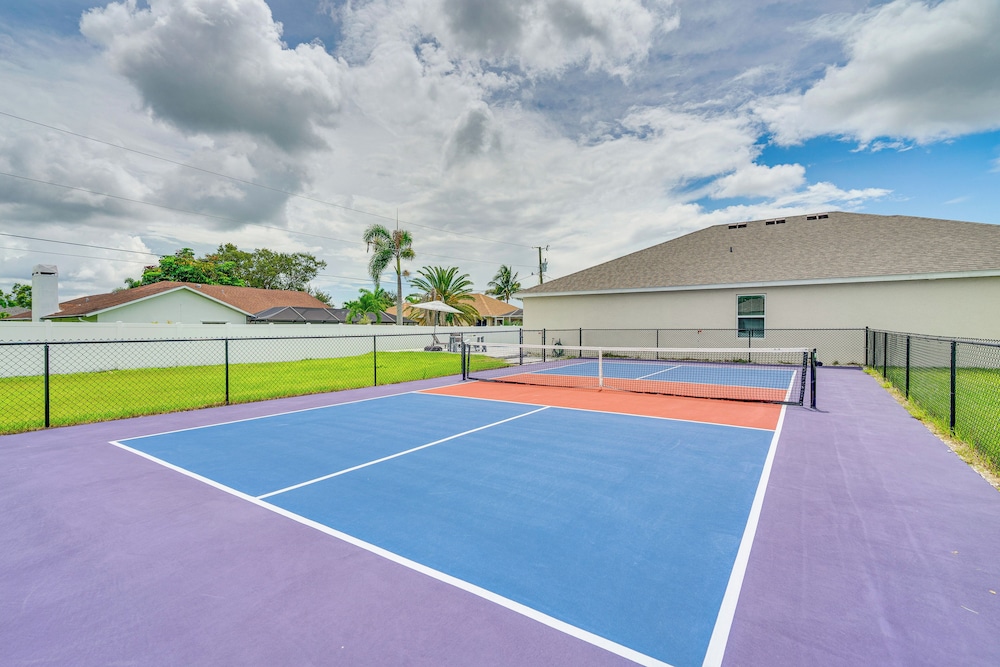 Pickleball Court, Saltwater Pool: Cape Coral Home!