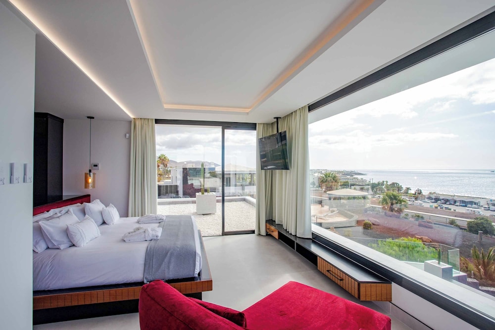 Villa Infinity
