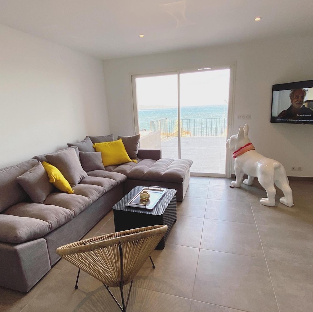 Mor405 - T3 Neuf vue mer Panoramique Avec Piscine