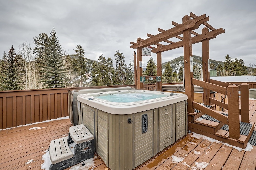 6 Cabin In The Pines 3 Bedroom Home