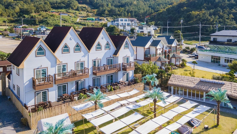 Yeosu Arens Pension view 5