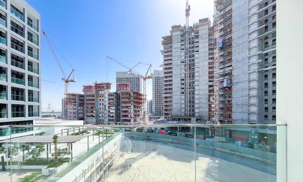 Serenity Studio Pool Access & Balcony at Riviera