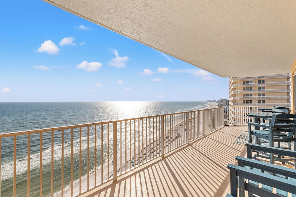 Treasure Shores3br Beachfront Corner Unit Sleeps 8 With Stunning Gulf Views!