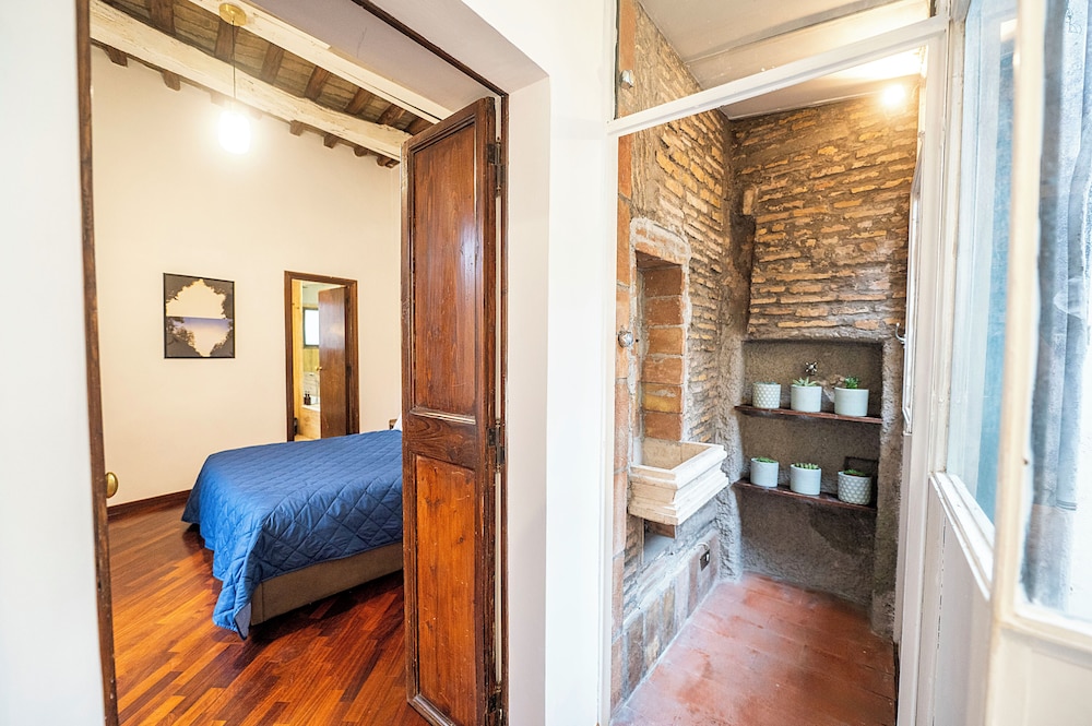 Pantheon Apartments
