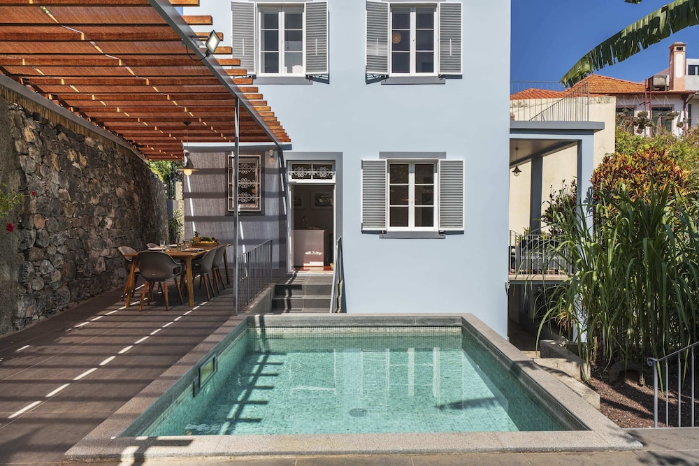 With Secret Garden and Pool - Villa Quebra Costas view 4