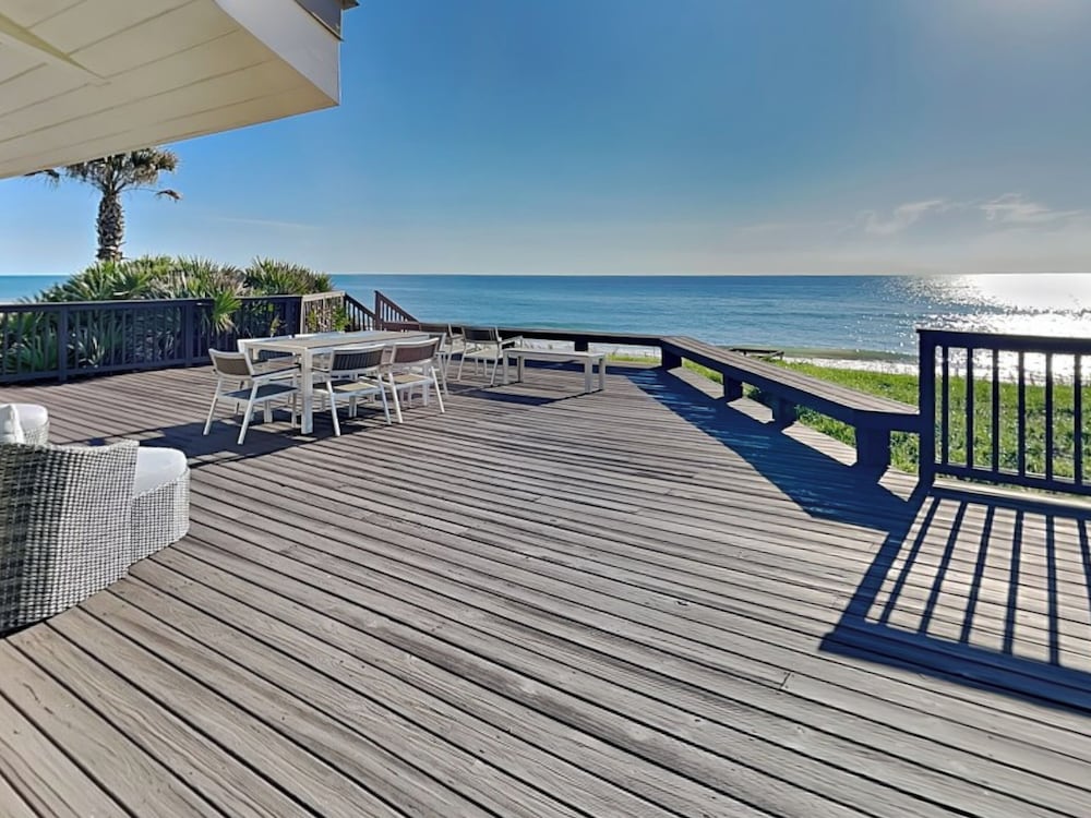 Ocean Commotion by Distinctive Beach Rentals