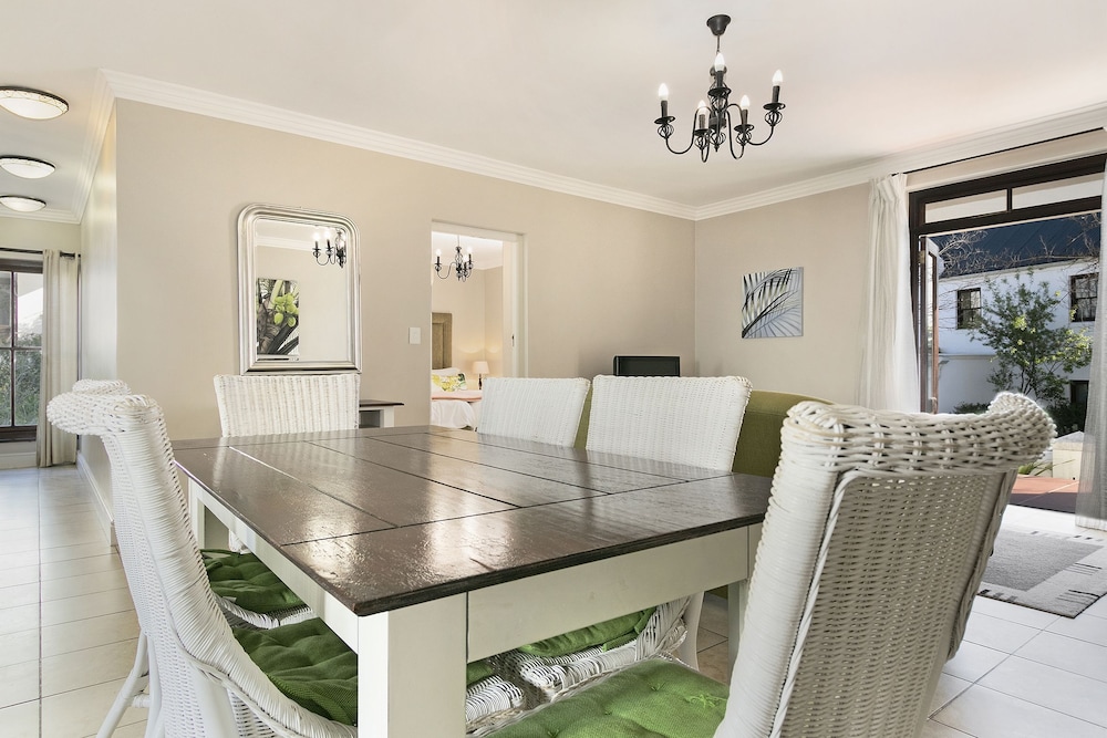 Winelands Golf Lodges at De Zalze