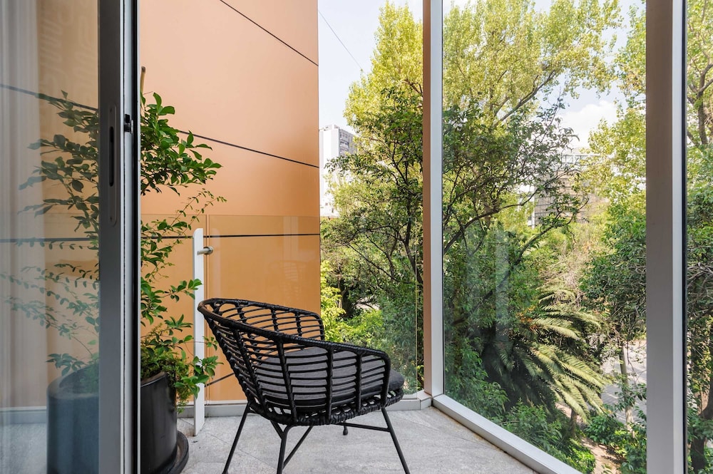 w Majestic Loft w Balcony in Roma Norte photo 2