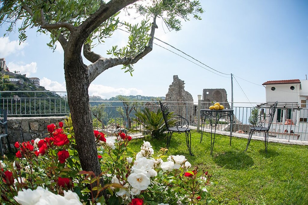 Villa Lo Smeraldo Ravello Luxury Home
