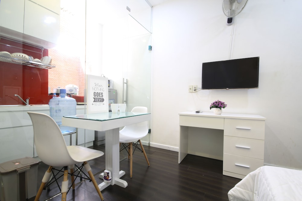 Smiley Apartment 13 - Adults Only