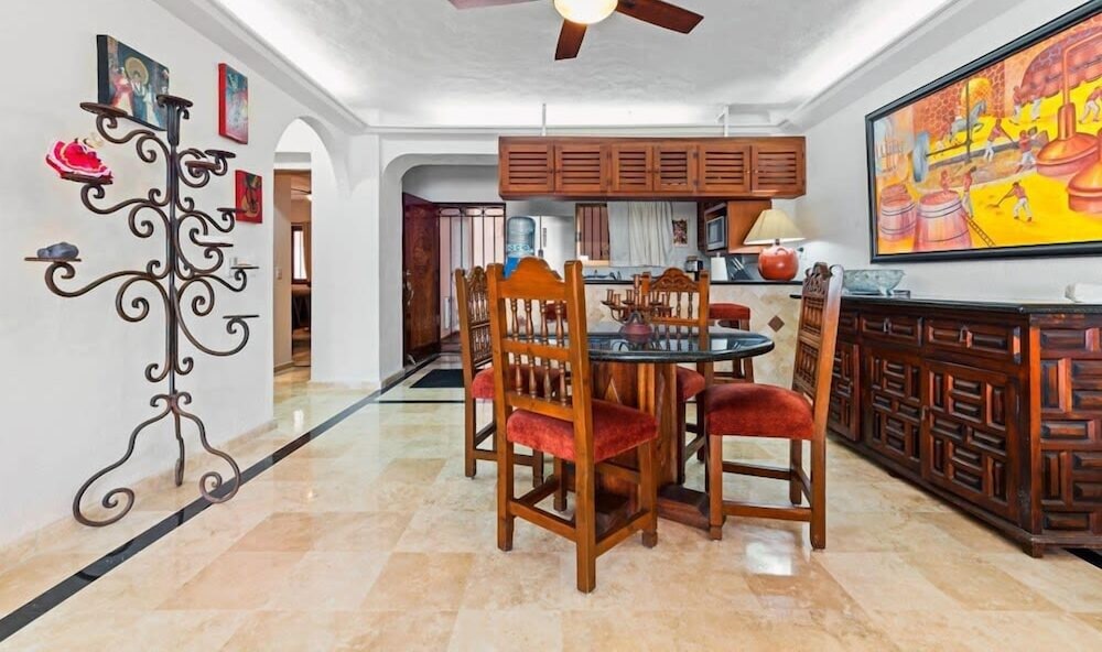 Ocean View 2Br Condo-balcony-beach-pool - 212
