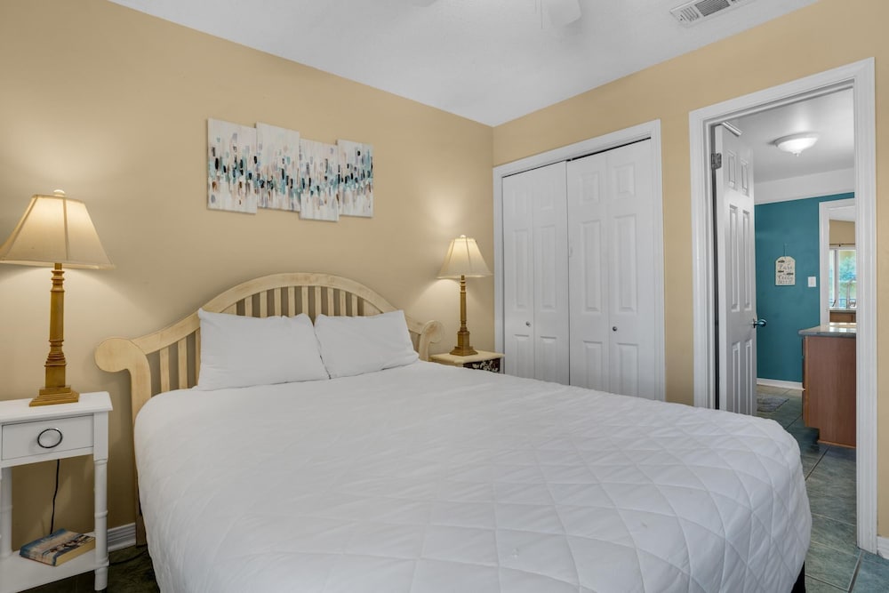 Gulfview II 327 view 3