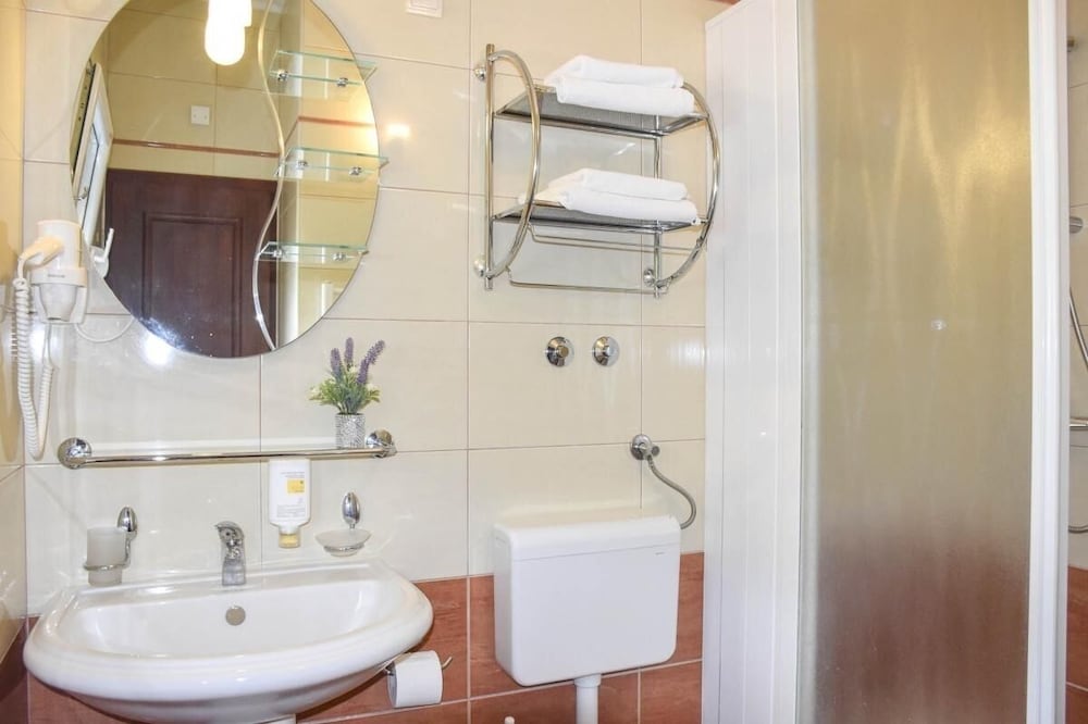 Villa Sailor - Luxurious - 5 - Sa304 view 3