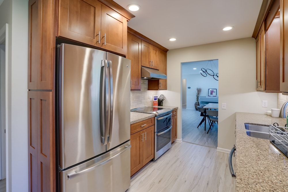 Cozy Minneapolis Home w/ Air Hockey, Near Downtown - Property Image 25