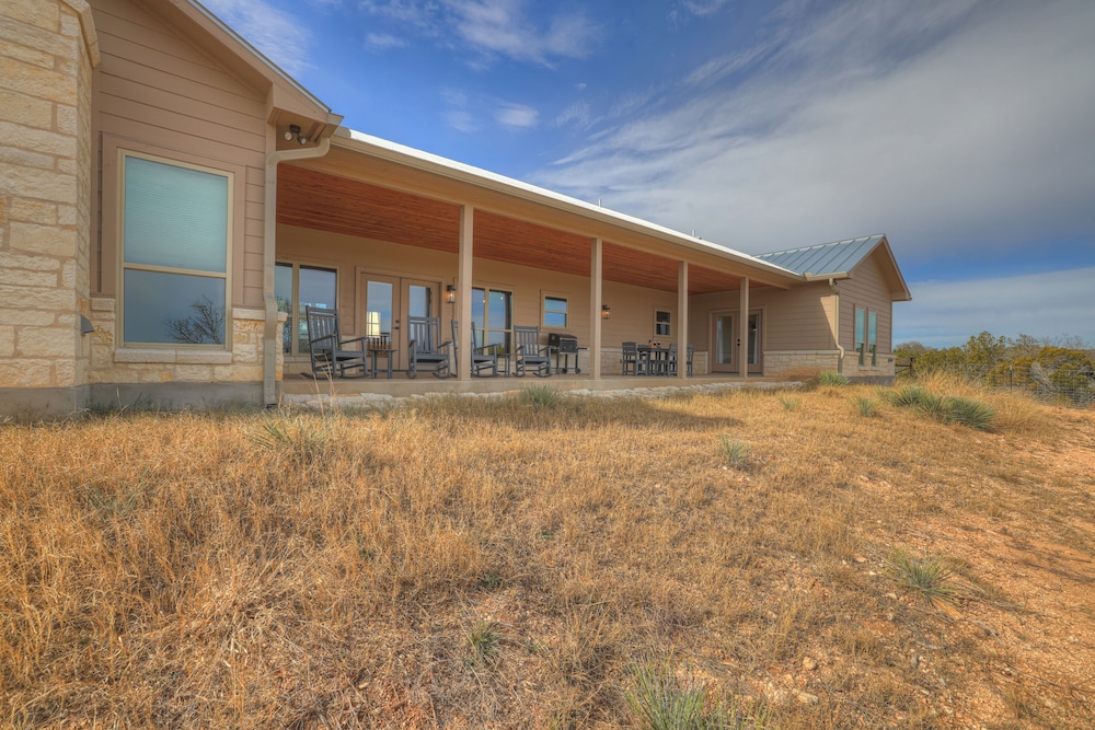Luxury in the Hill Country, 10-mins to Downtown!