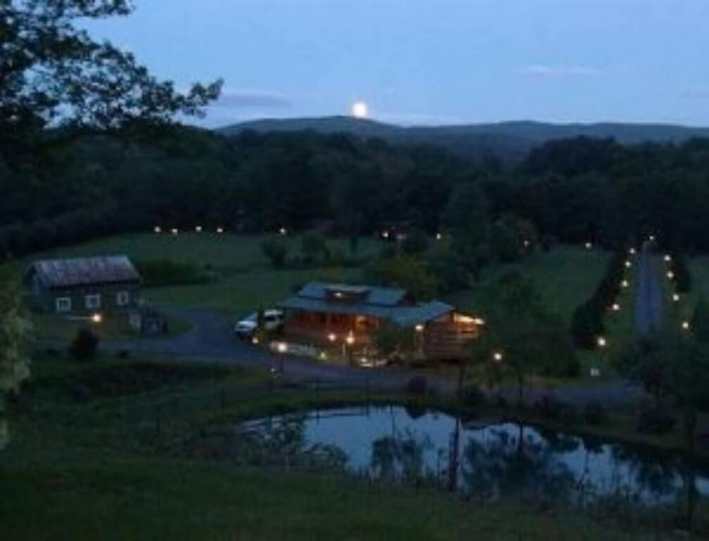 Linville River Log Cabins