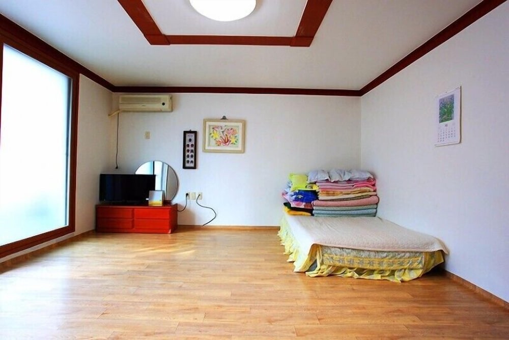 Yeongheungdo Seayard Pension