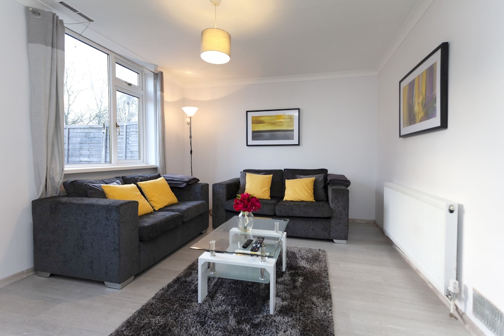 Loughborough Vacations - Mega Shelley - Property Image 1
