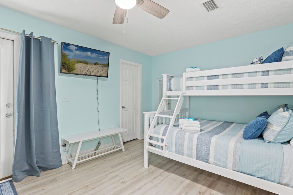 Sago by the Sea: 2-bed, 2.5-bath Retreat Steps From the Beach, Sleeps 7!