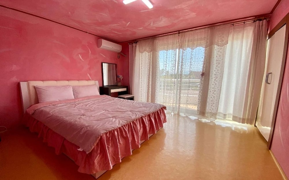 Aewol Badatgaap Guest House view 5