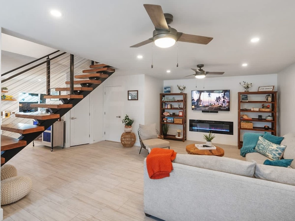 Cozy Pet Friendly 3 Bedroom