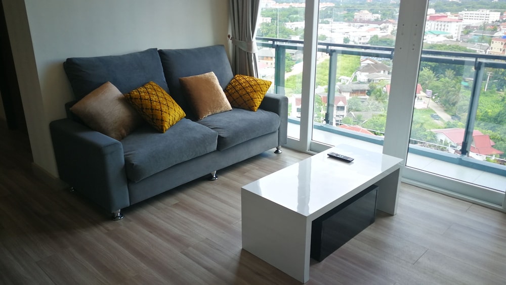 The Prio Condo by Loto