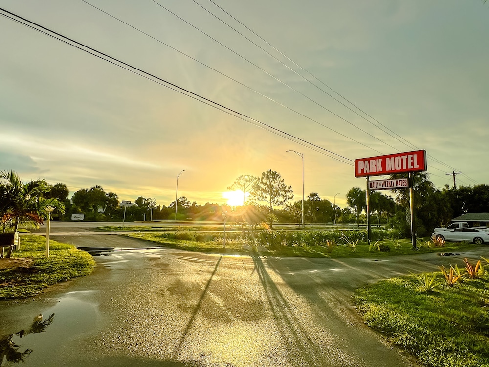 Park Motel