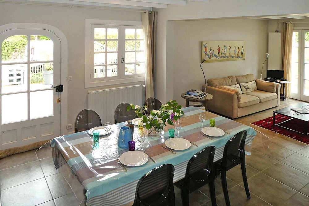 Charming Home in Carnac Near Sandy Beach