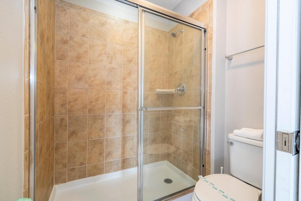 8822 GC - Fabulous 5BR Townhome: Pet Friendly