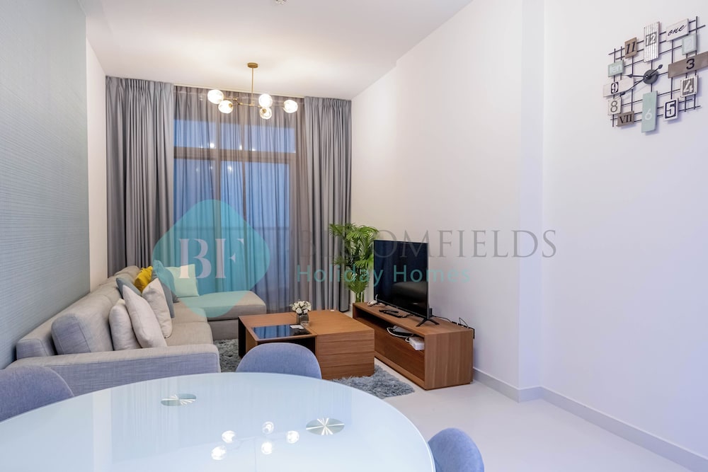 Bloomfields Modern 2BR In Arabian Gate