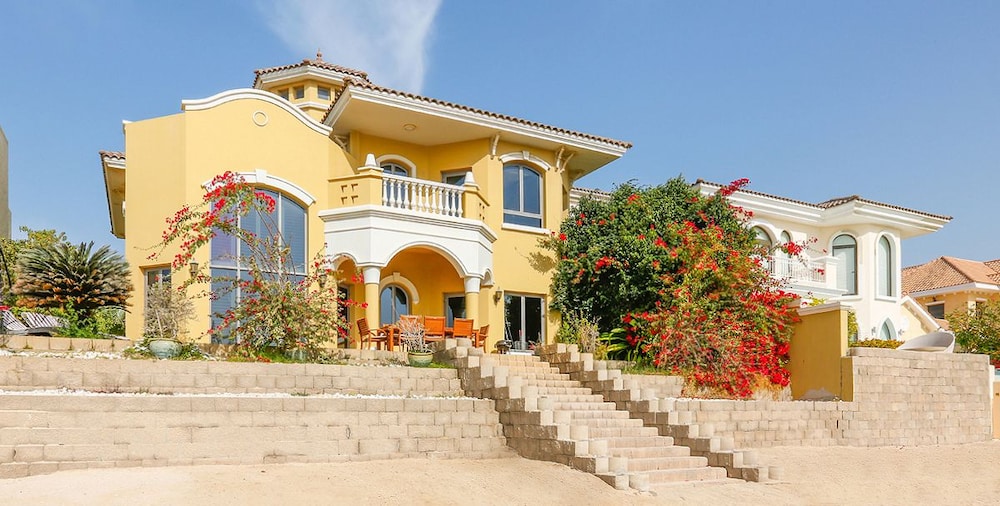 Hotel Kennedy Towers - Frond M Villa - Image 1