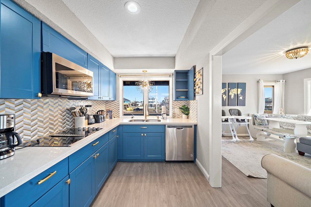 Captain's Manor by Ryson Vacation Rentals