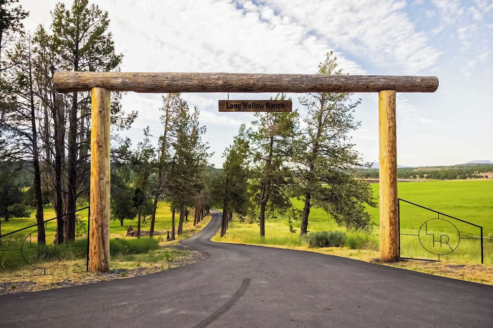 1 BR Bunk House on Long Hollow Ranch, Dog Friendly