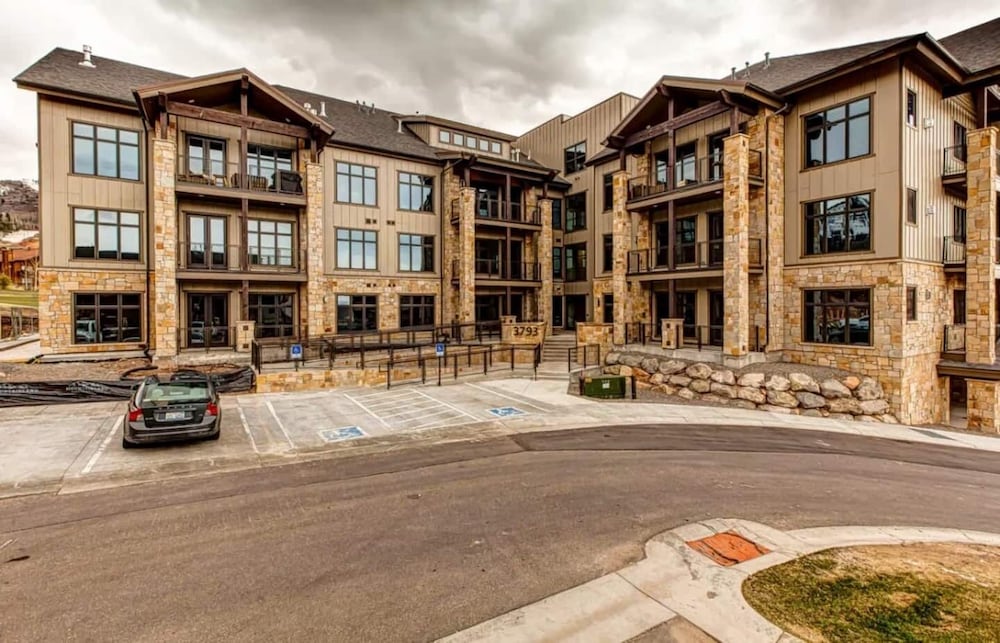 Park City Ski Resort Gems - Stunning Vacation Lodging