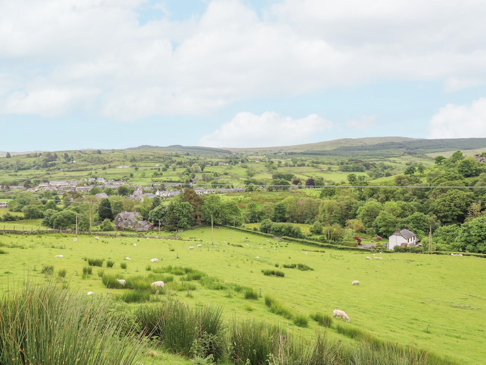 Llys-y-wennol