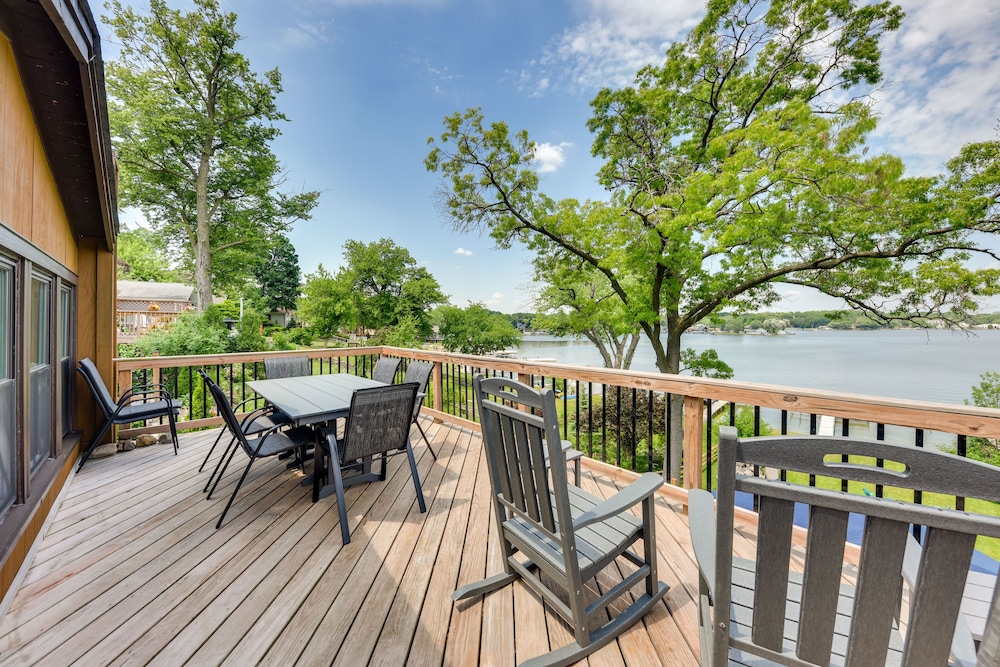 Waterfront Fox Lake Vacation Rental w/ Fire Pit! - Property Image 28