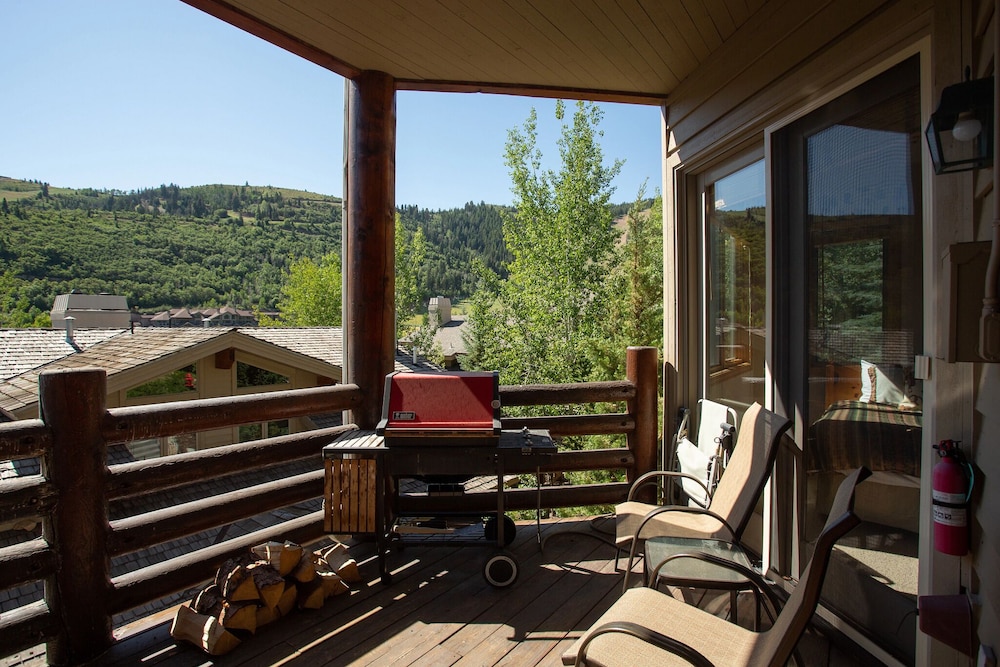 Trail's End Lodge at Deer Valley Resort - Two Bedroom Residence with Spa #401 2 Condo